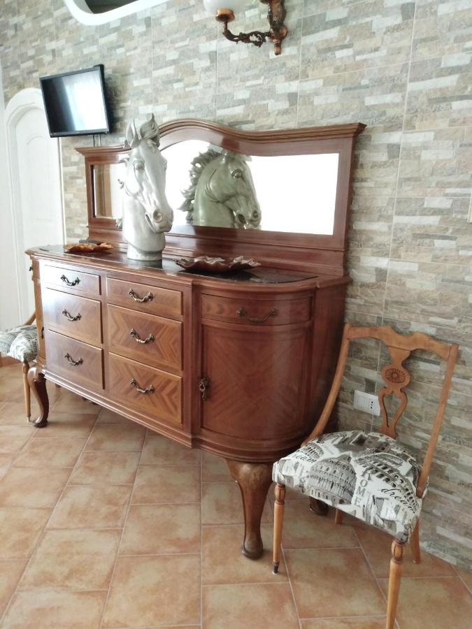 Bed and Breakfast The Roses Garden La Maddalena  Esterno foto