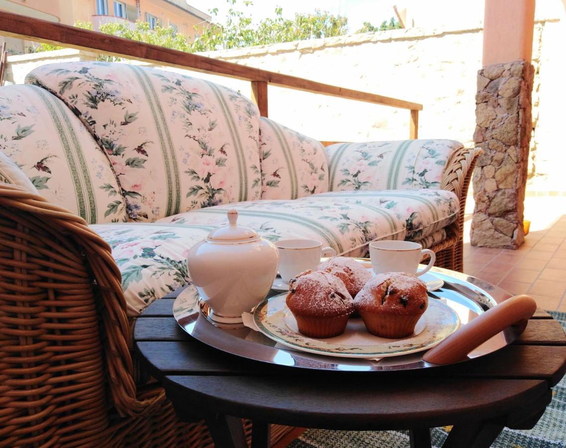 Bed and Breakfast The Roses Garden La Maddalena  Esterno foto