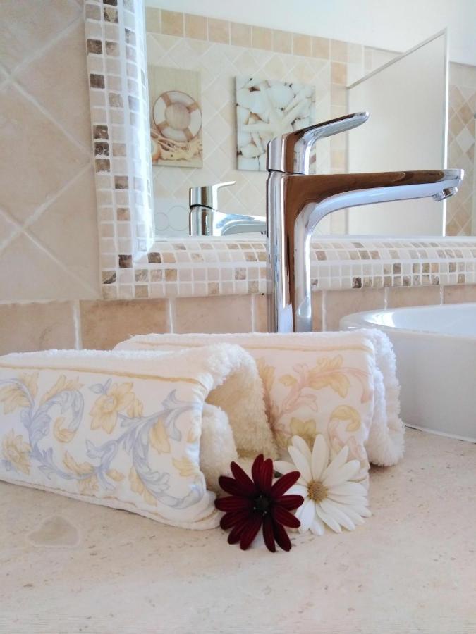 Bed and Breakfast The Roses Garden La Maddalena  Esterno foto